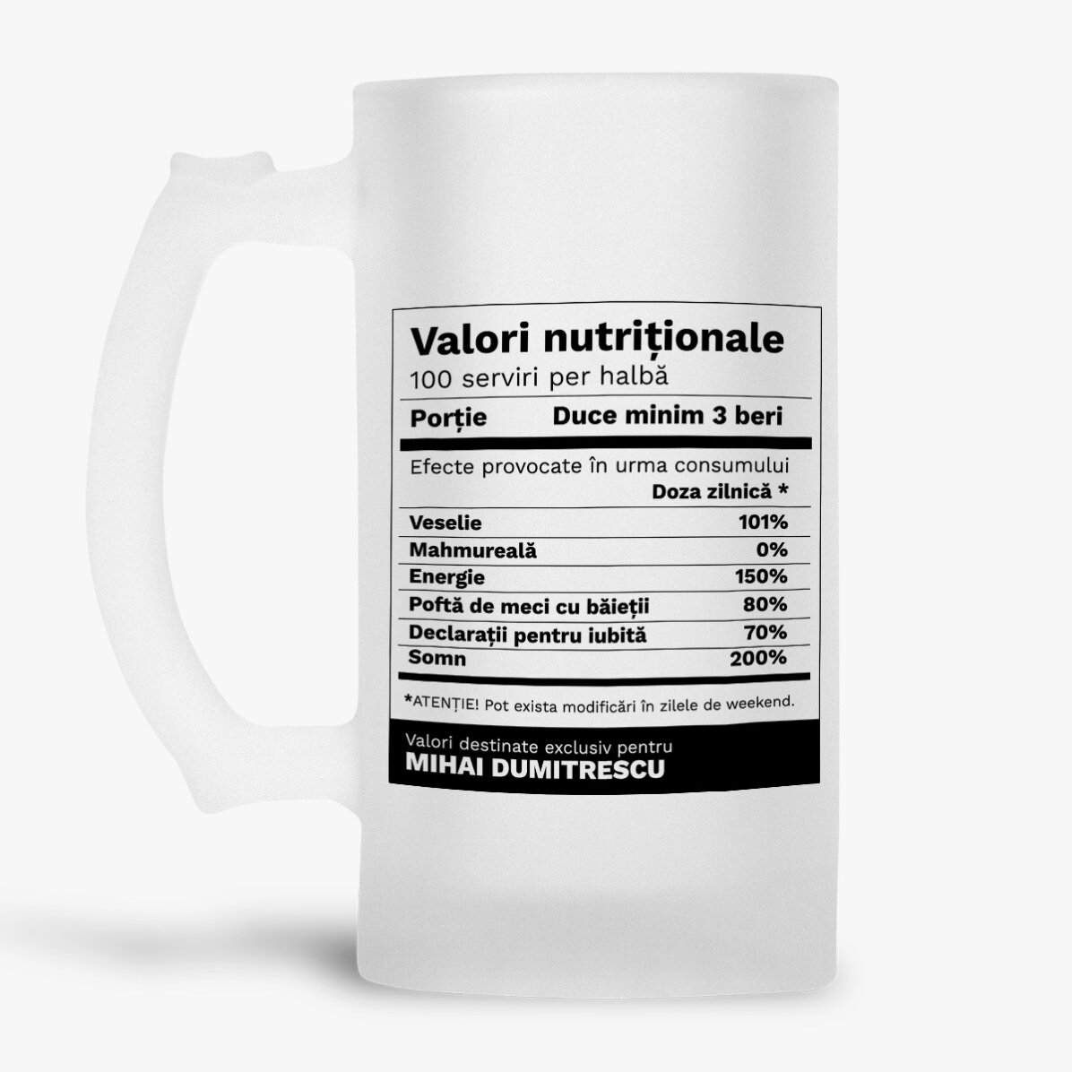Jarra de cerveza personalizada con texto: datos nutricionales divertidos