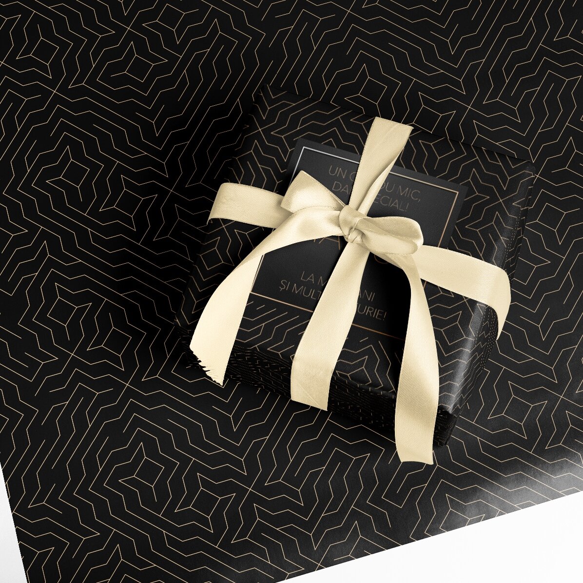 Papel de regalo personalizado con texto - Negro y dorado