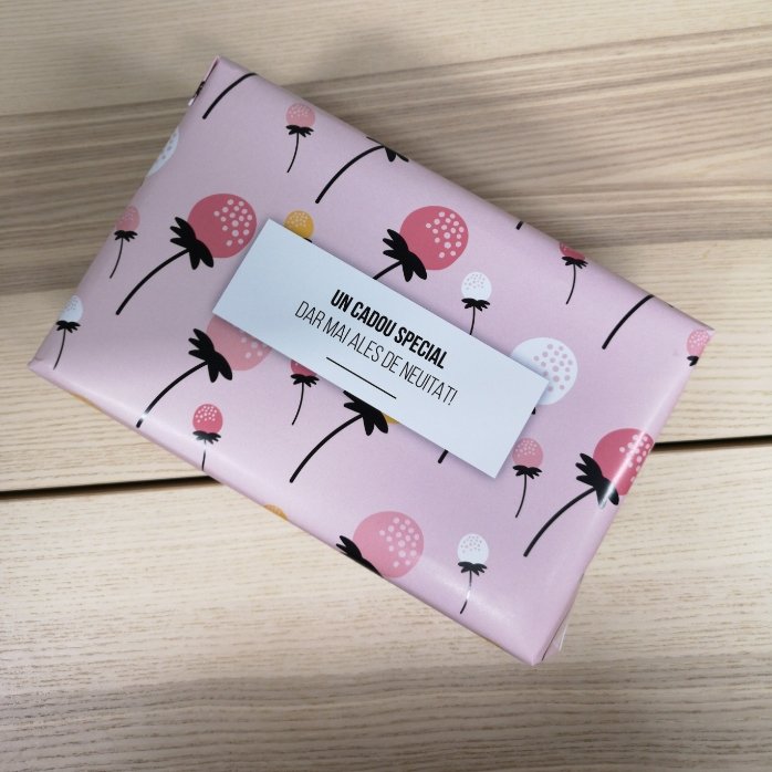 Papel de regalo personalizado con texto - Otoño rosa