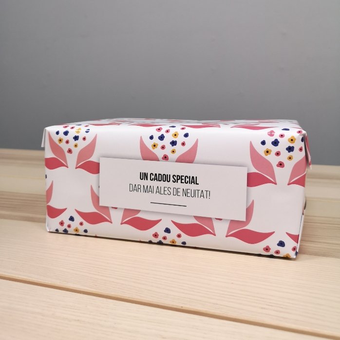 Papel de regalo personalizado con texto - Floricele