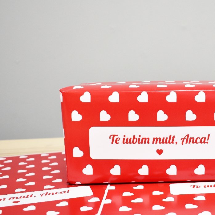 Papel de regalo personalizado - diseño de corazoncitos