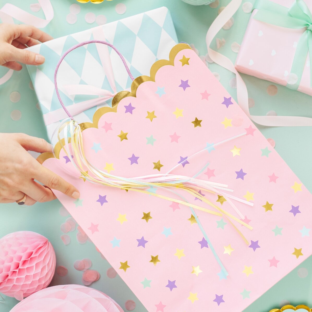 Papel de regalo - surtido de colores