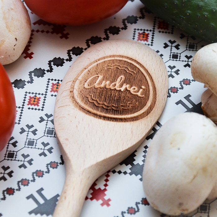 Cuchara de madera personalizada con tu nombre