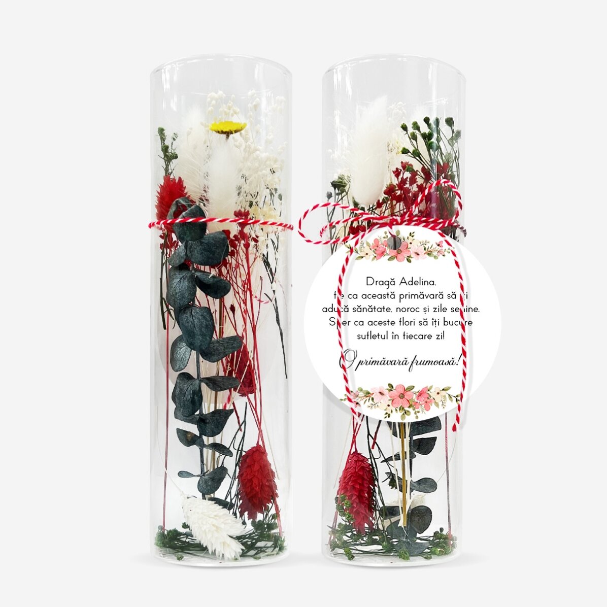 Adorno de martisor de cristal con flores preservadas, personalizado con un mensaje