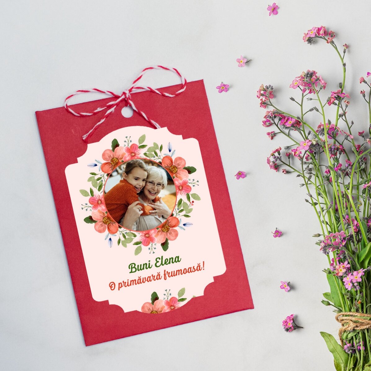 Martisor plantable personalizado con una foto y un mensaje: ¡Que tengas una bonita primavera!