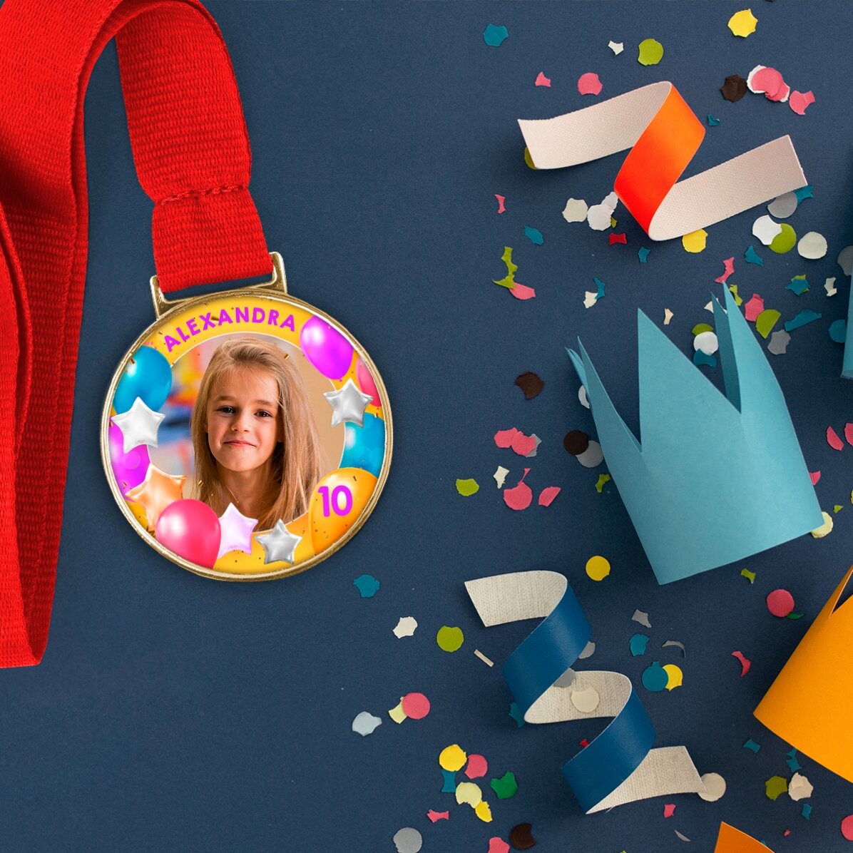 Medalla personalizada con una foto y un texto: «Feliz cumpleaños»