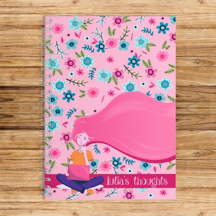 Cuaderno personalizado con texto - Los pensamientos de Iulia