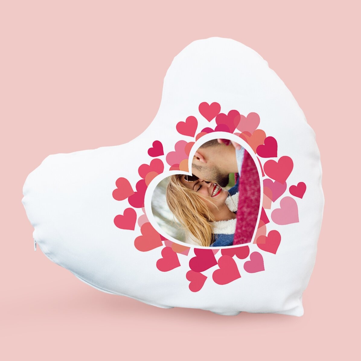 Cojín personalizado con forma de corazón y una foto: corazones rosas