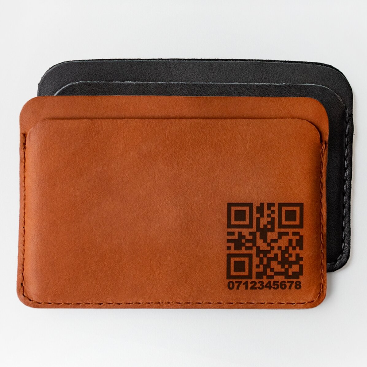 Cartera de piel personalizada con código QR y número de teléfono