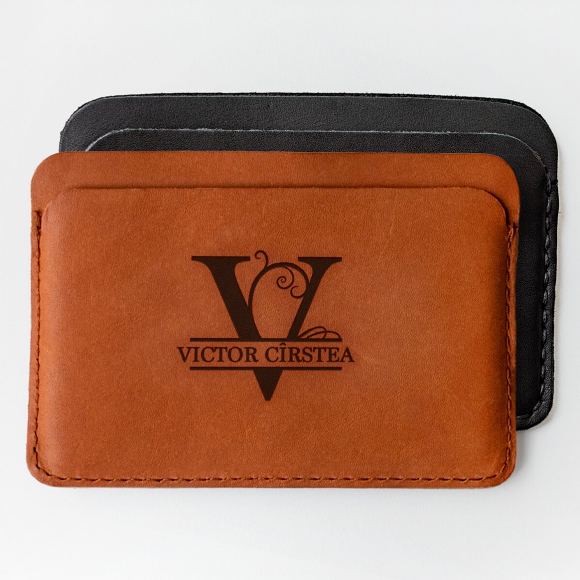 Cartera de piel personalizada con iniciales y nombre