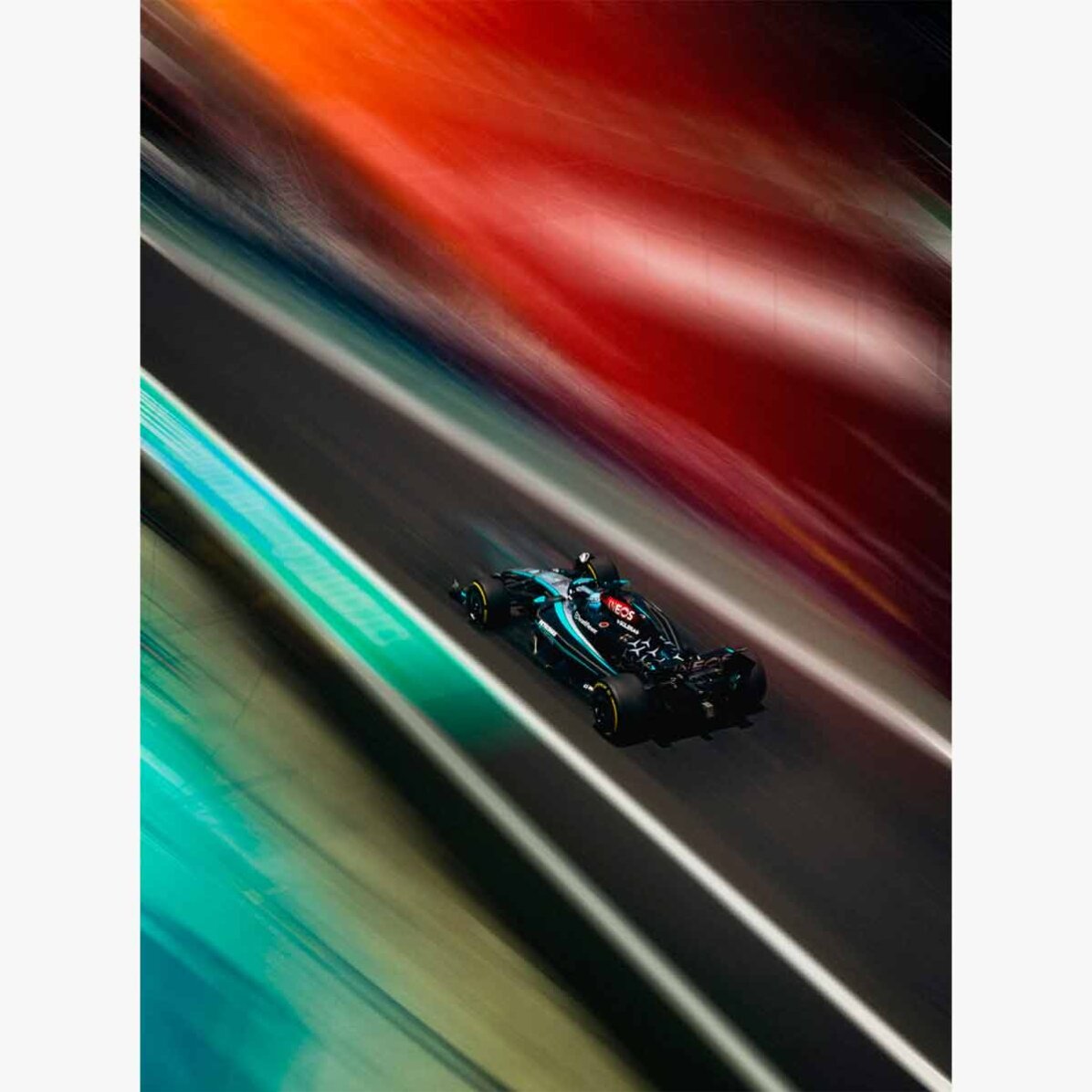 Póster de un coche de carreras