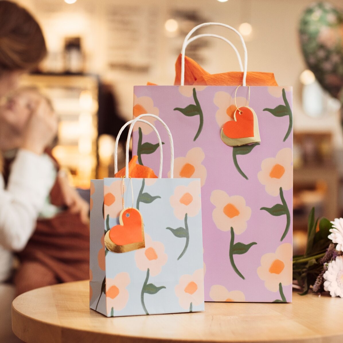 Bolsa de regalo - modelo con estampado floral variado