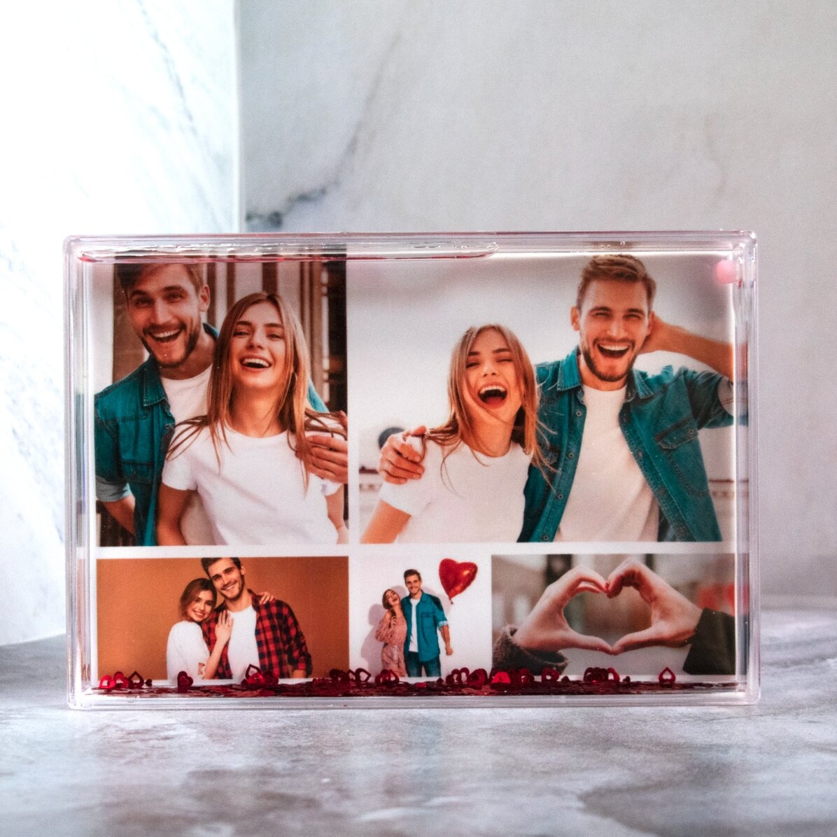 Marco de fotos de escritorio con corazoncitos, personalizado con 5 fotos - Our love