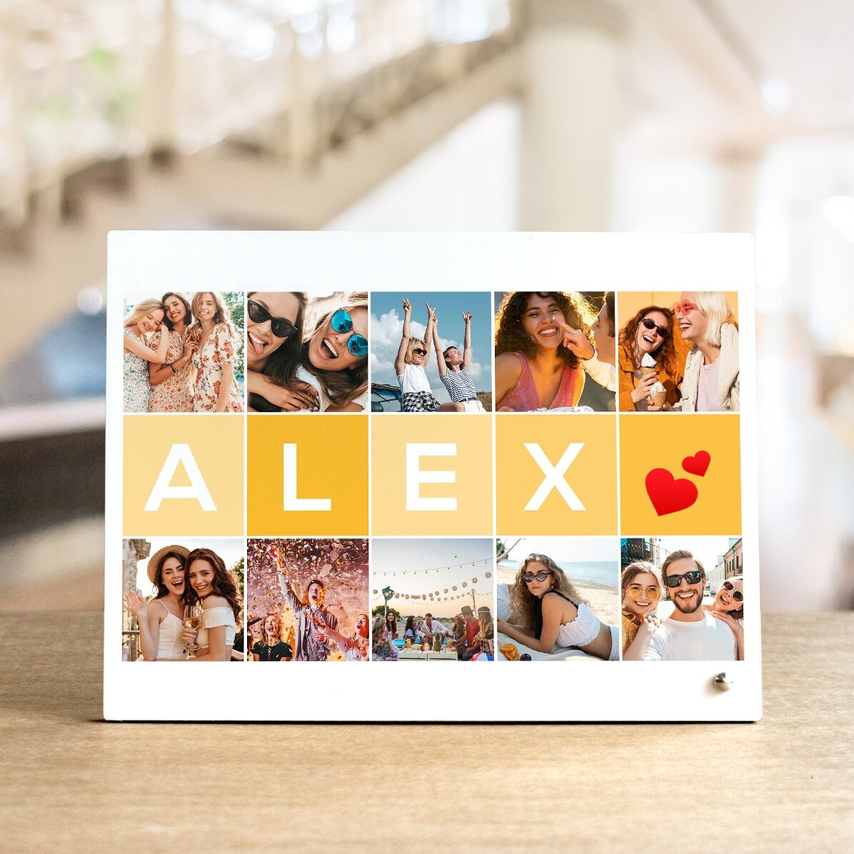 Marco de fotos de escritorio personalizado con 10 fotos y un nombre de 5 letras