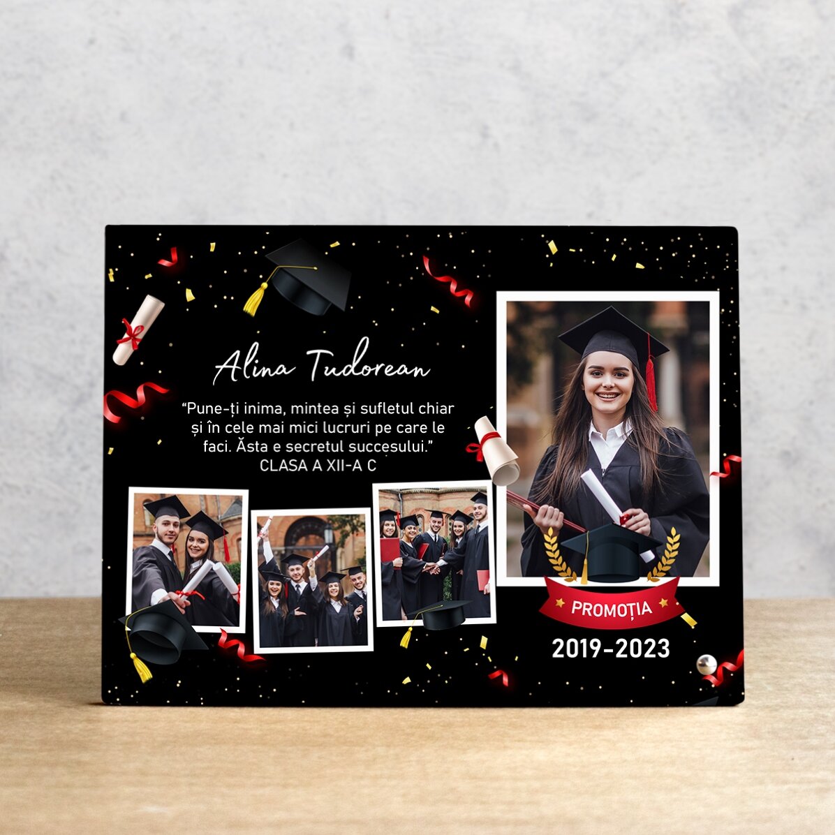 Marco de fotos de escritorio personalizado con 4 fotos y texto para graduados
