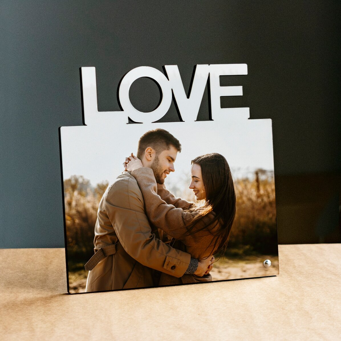 Marco de fotos de escritorio personalizado con una foto - modelo LOVE