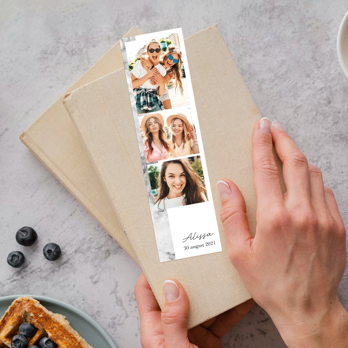 Marcapáginas personalizado con texto y 3 fotos