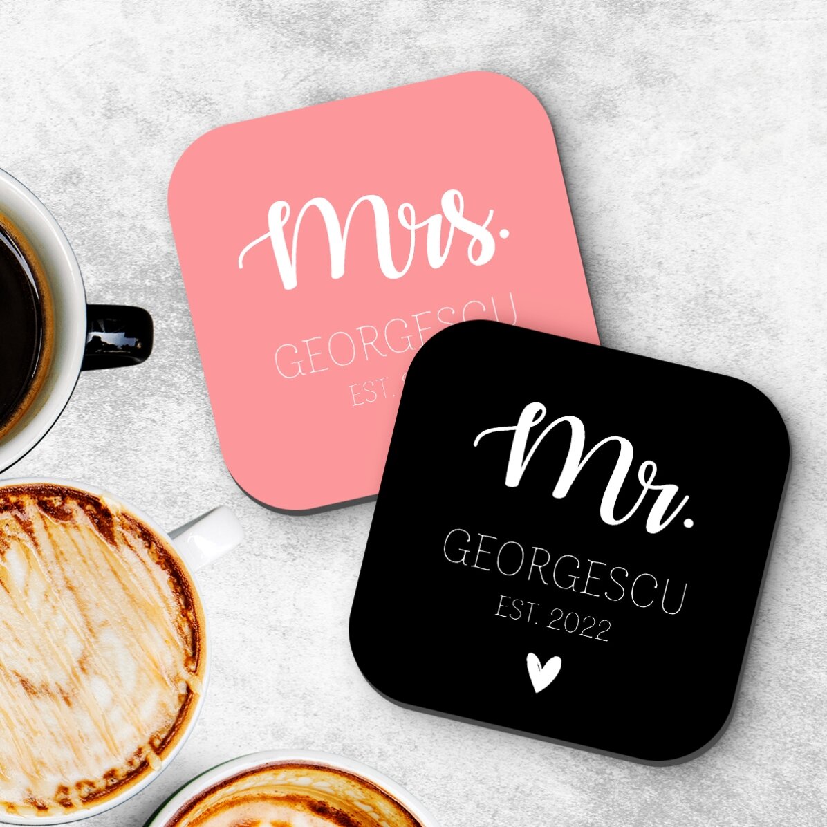 Juego de 2 posavasos personalizados con texto: «Mrs» y «Mr»