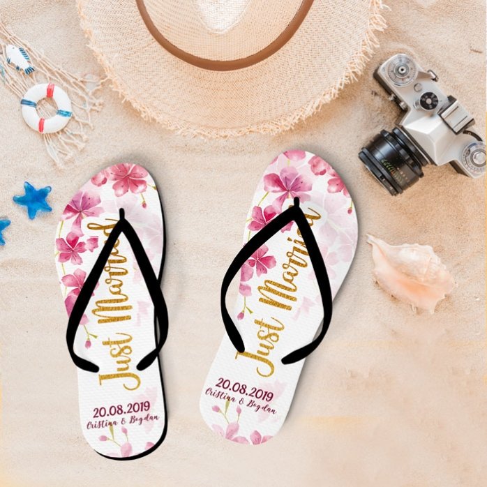 Personalised flip-flops with text - Just Married