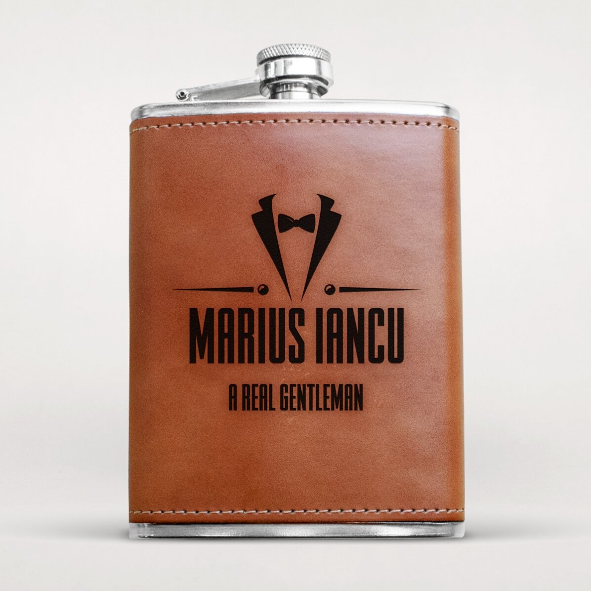 Botella de bolsillo personalizada forrada en piel - Tuxedo