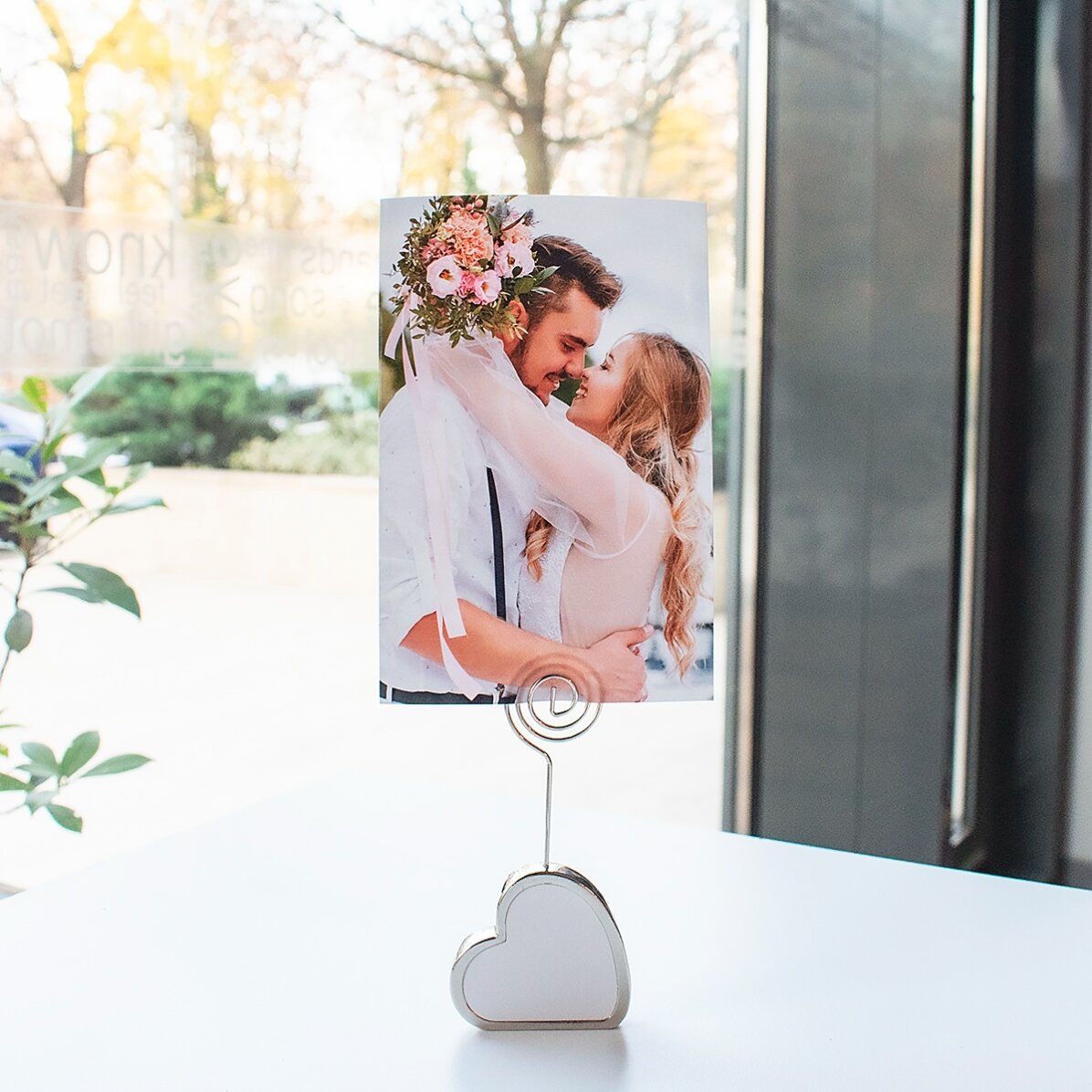 Soporte para un mensaje personalizado con una foto y un mensaje