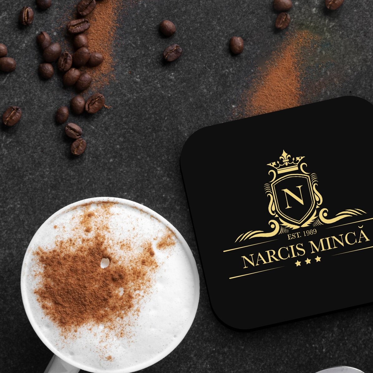 Portavasos personalizado con iniciales y nombre