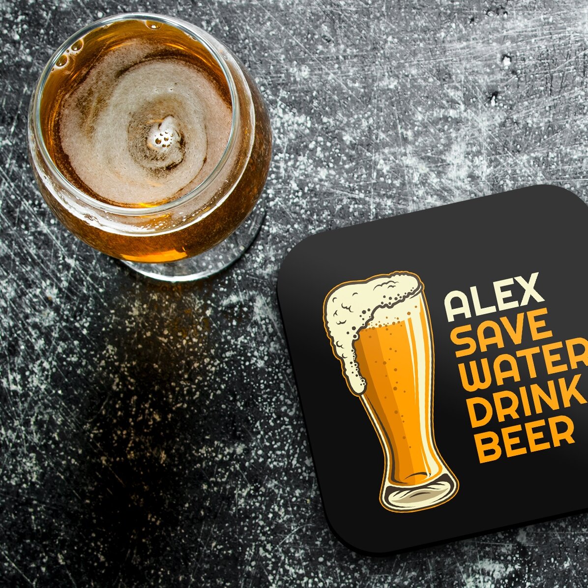 Portavasos personalizado con el texto: «Save water, drink beer»