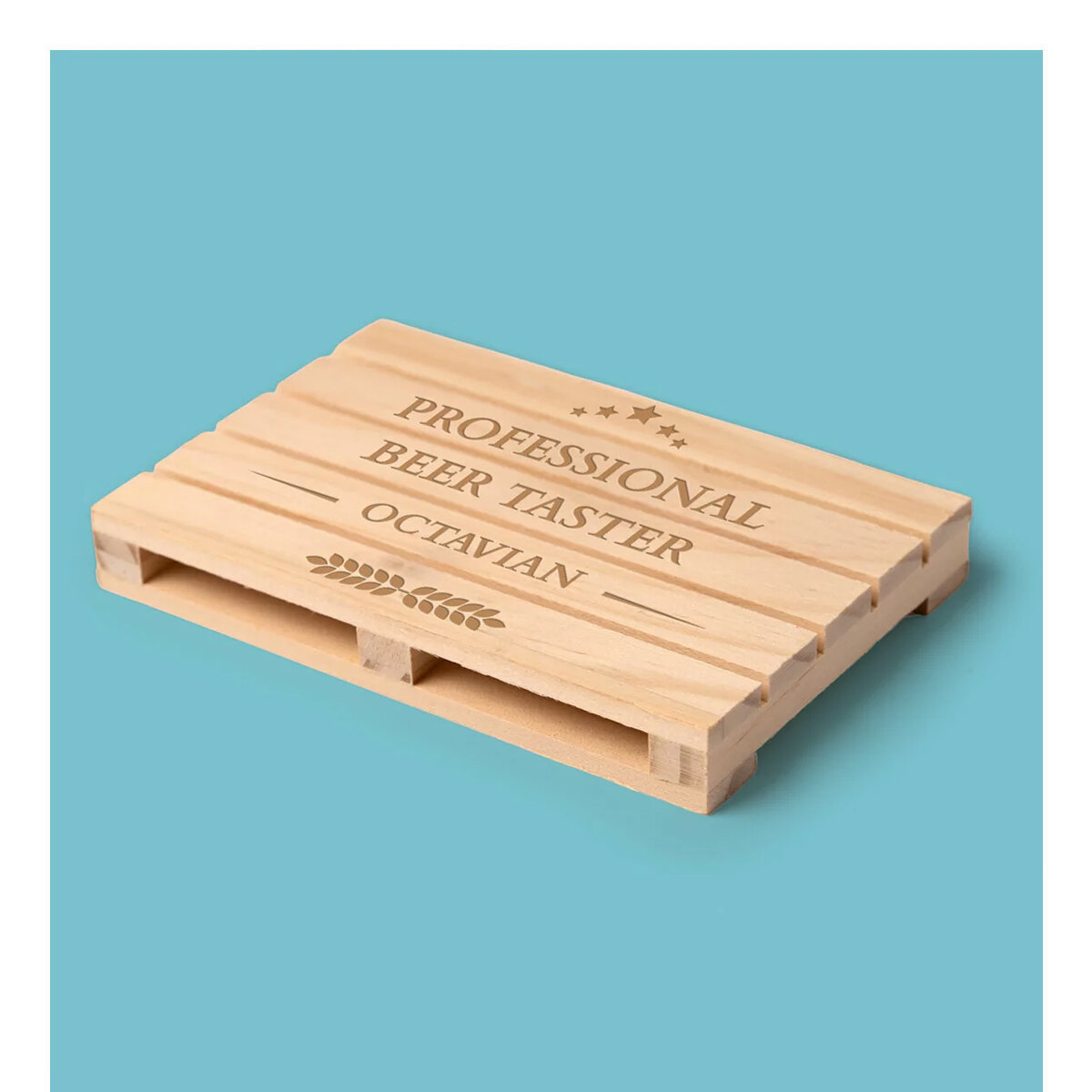 Posavasos de madera con forma de palé