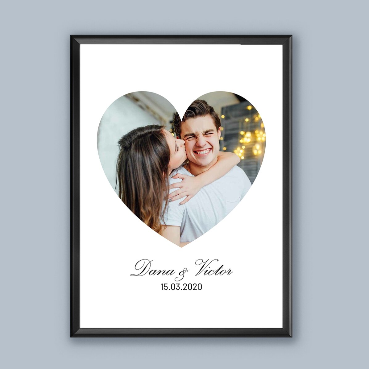 Cuadro personalizado con una foto en forma de corazón y el texto: «¡Te quiero!»