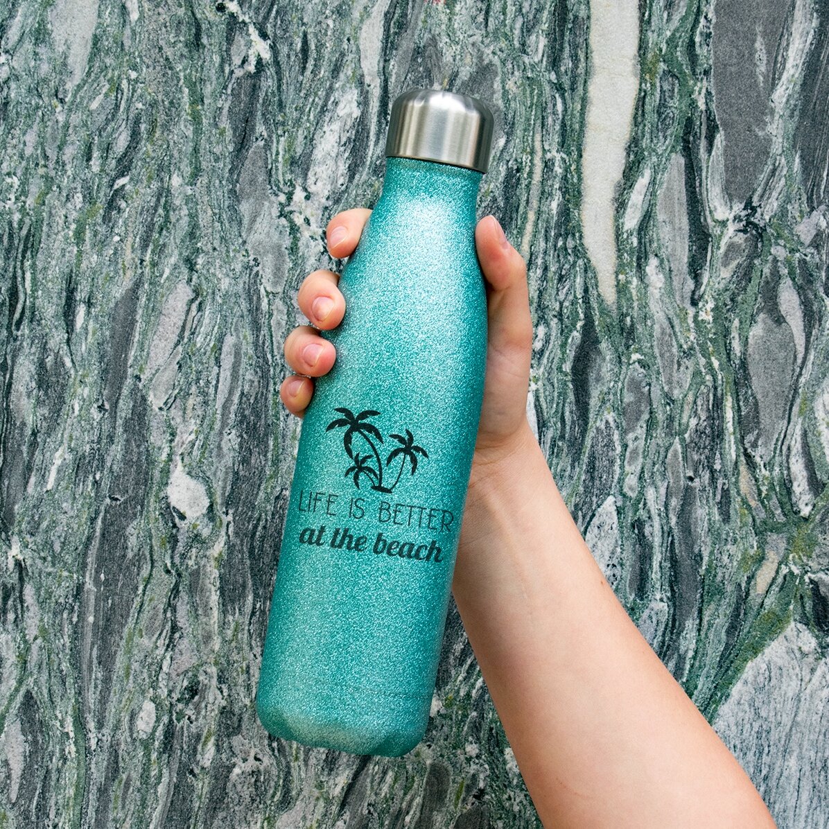 Término con purpurina personalizado con el texto: «Life is better at the beach»