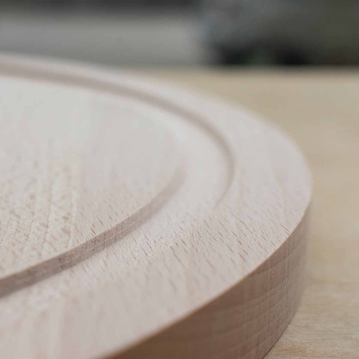Customised round chopping board - Queen of the Kitchen