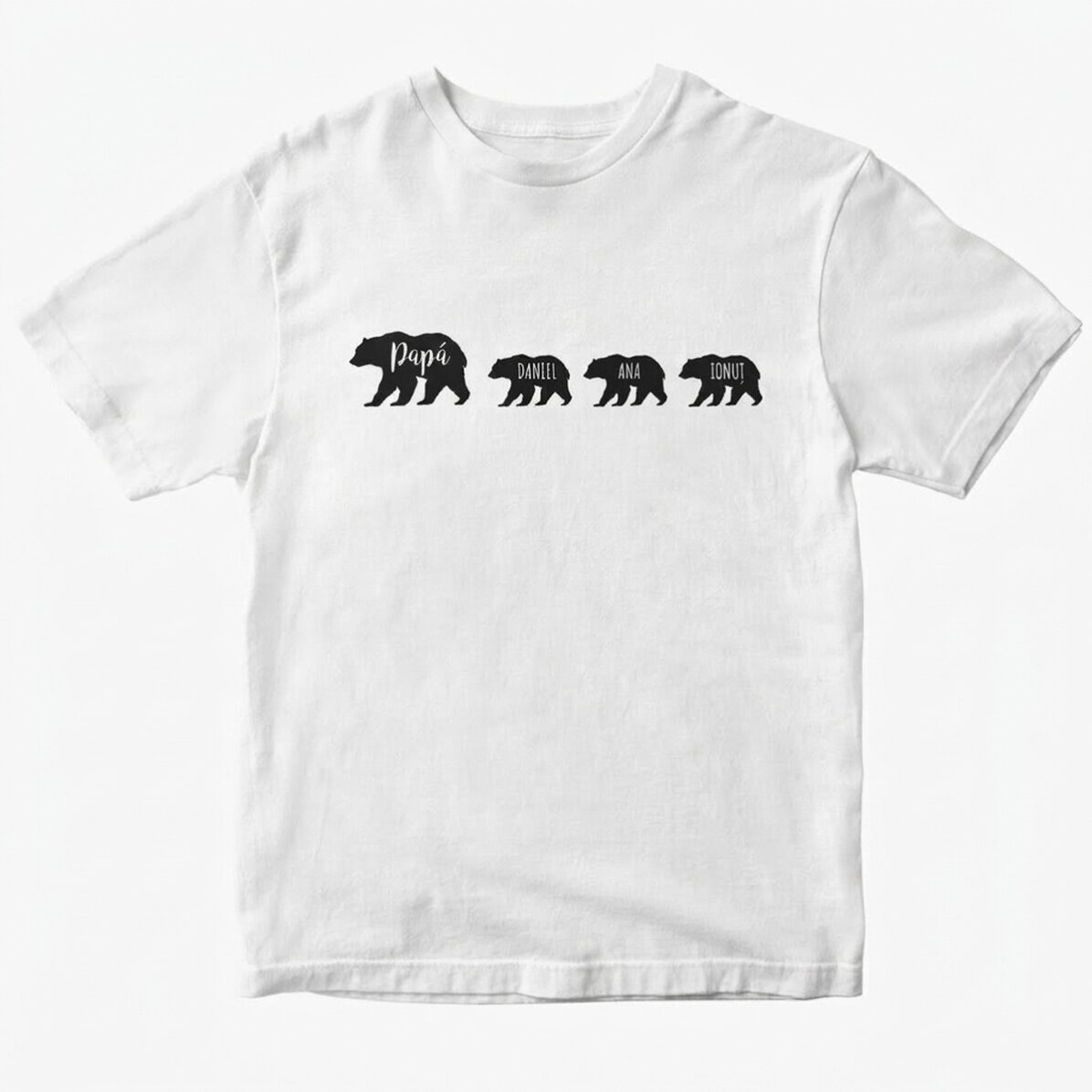 Camiseta personalizada con texto: «Un oso y tres oseznos»