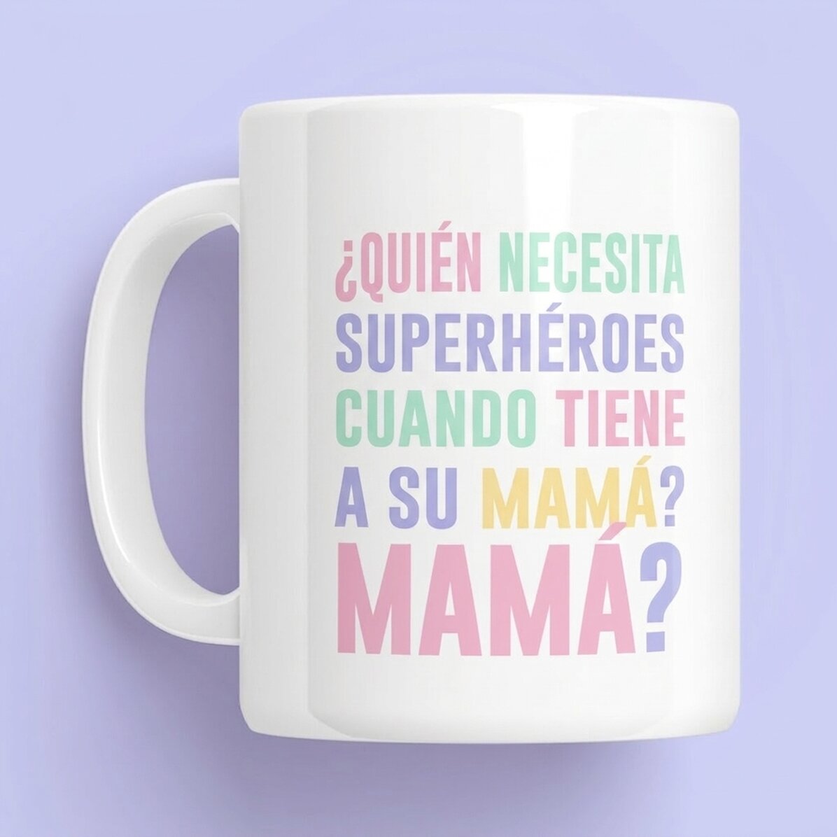 Taza personalizada con mensaje: «Mamá, superhéroina» en tonos pastel