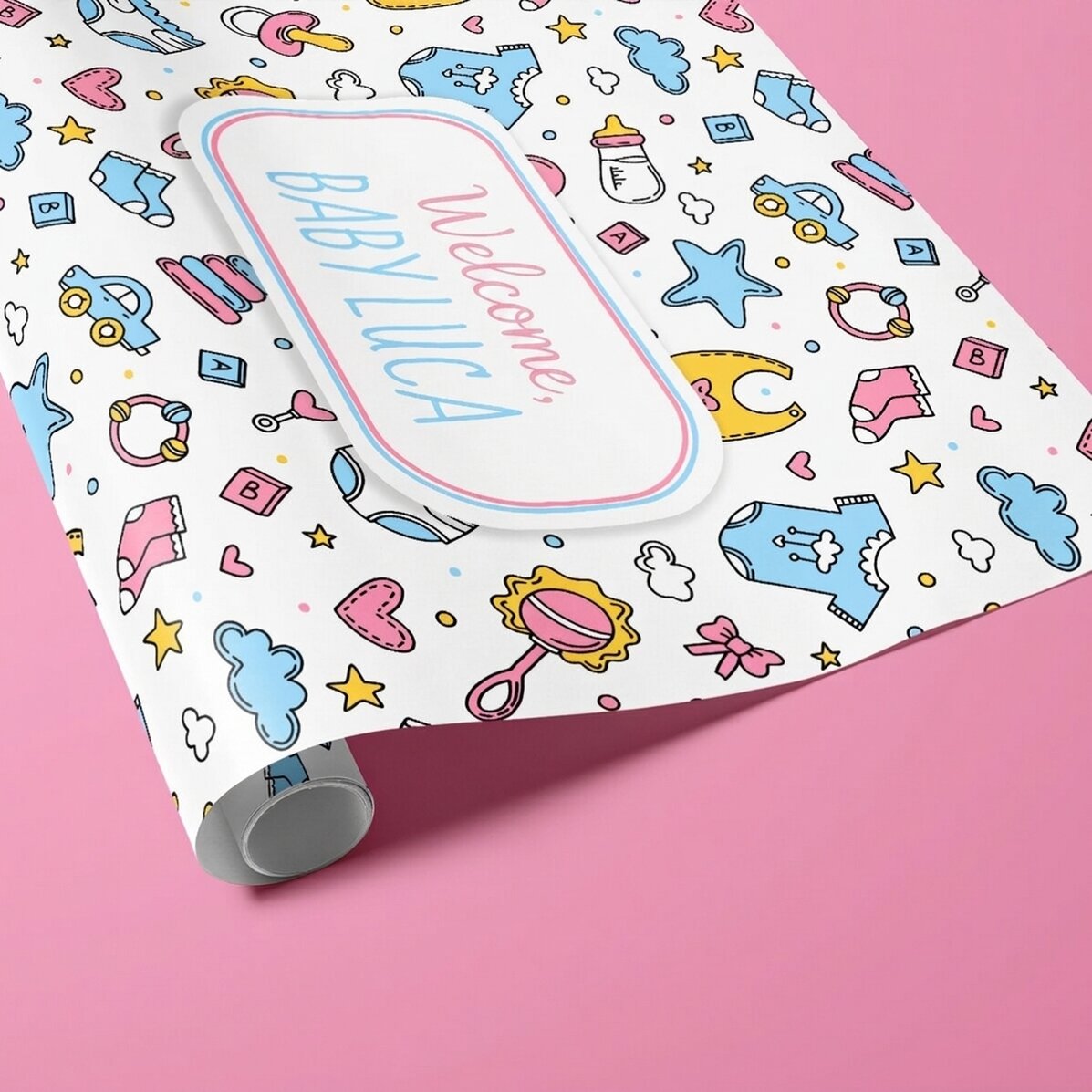 Papel de regalo personalizado con texto: «New baby»