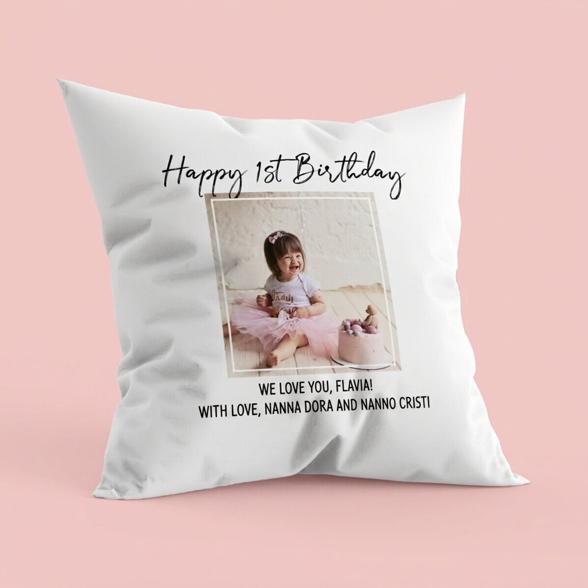 Cojín personalizado con una foto y un texto: «Feliz cumpleaños»