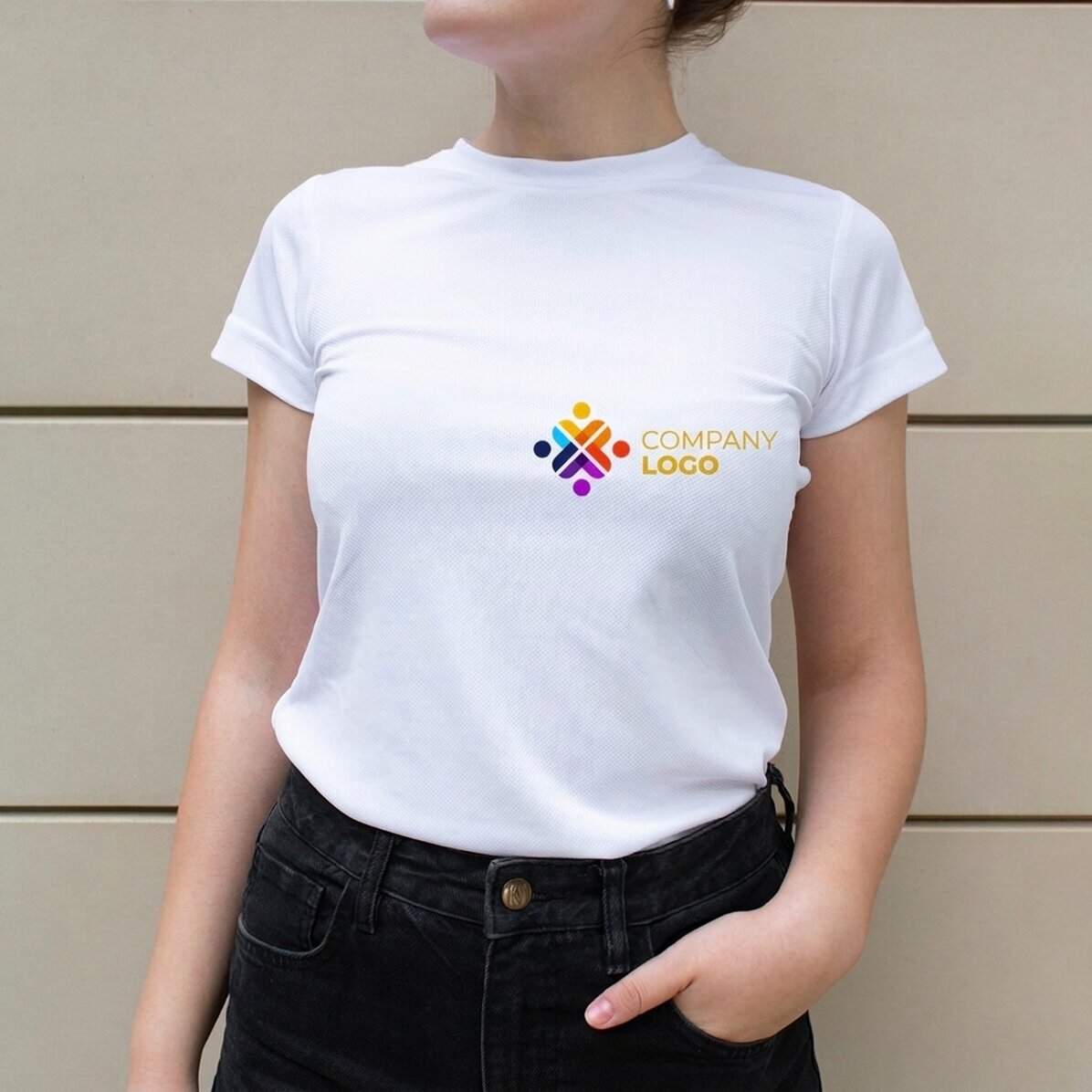 Camiseta deportiva personalizada con logotipo