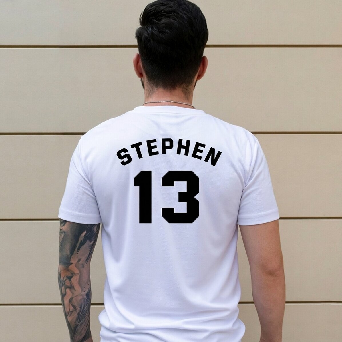 Camiseta deportiva personalizada en la espalda con nombre y número - Apasionado del fútbol