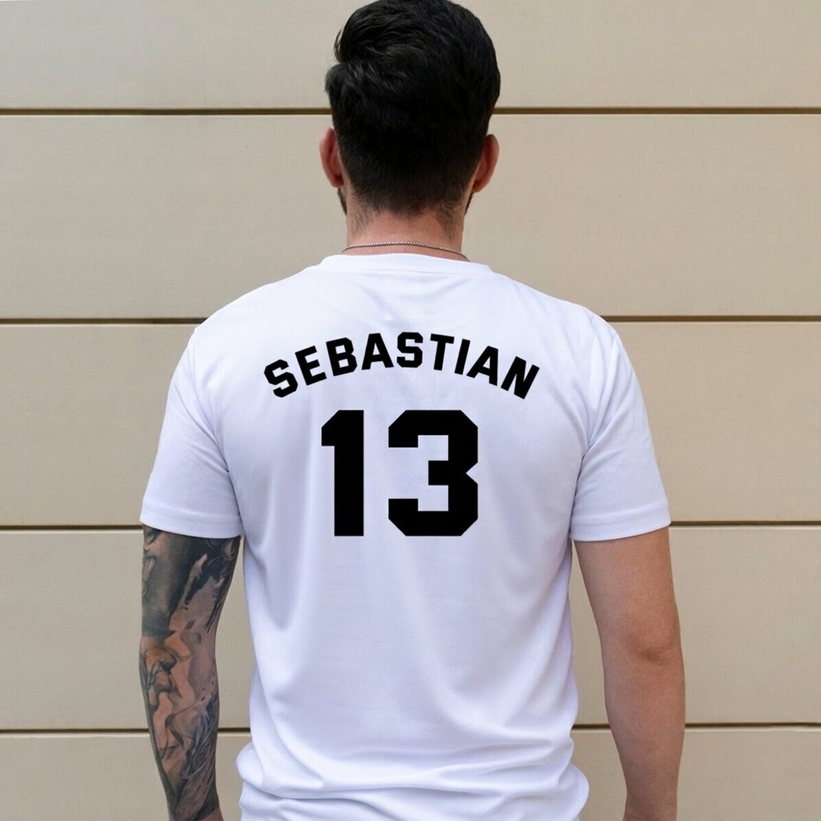 Camiseta deportiva personalizada en la espalda con nombre y número - Apasionado del fútbol