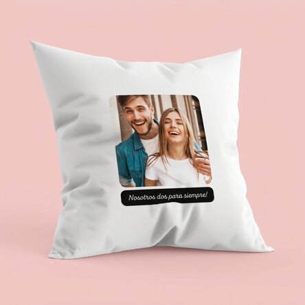 Cojín personalizado con una foto cuadrada y un texto: «Para siempre»