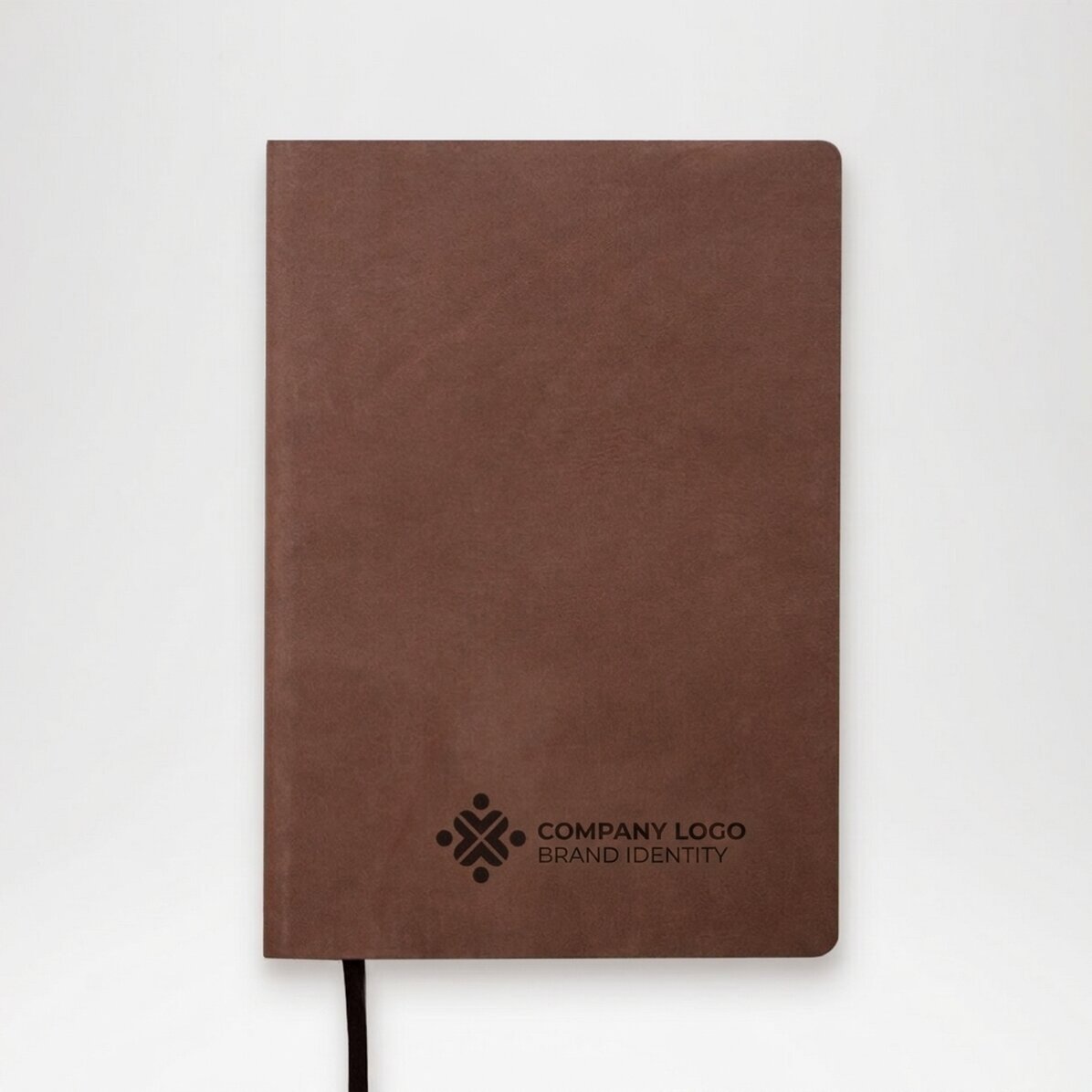 Agenda de piel personalizada con el logotipo en el centro