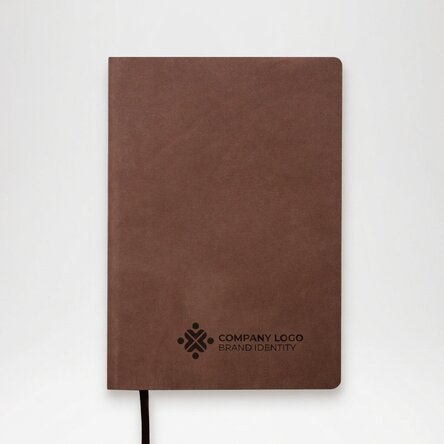 Agenda de piel personalizada con el logotipo en el centro