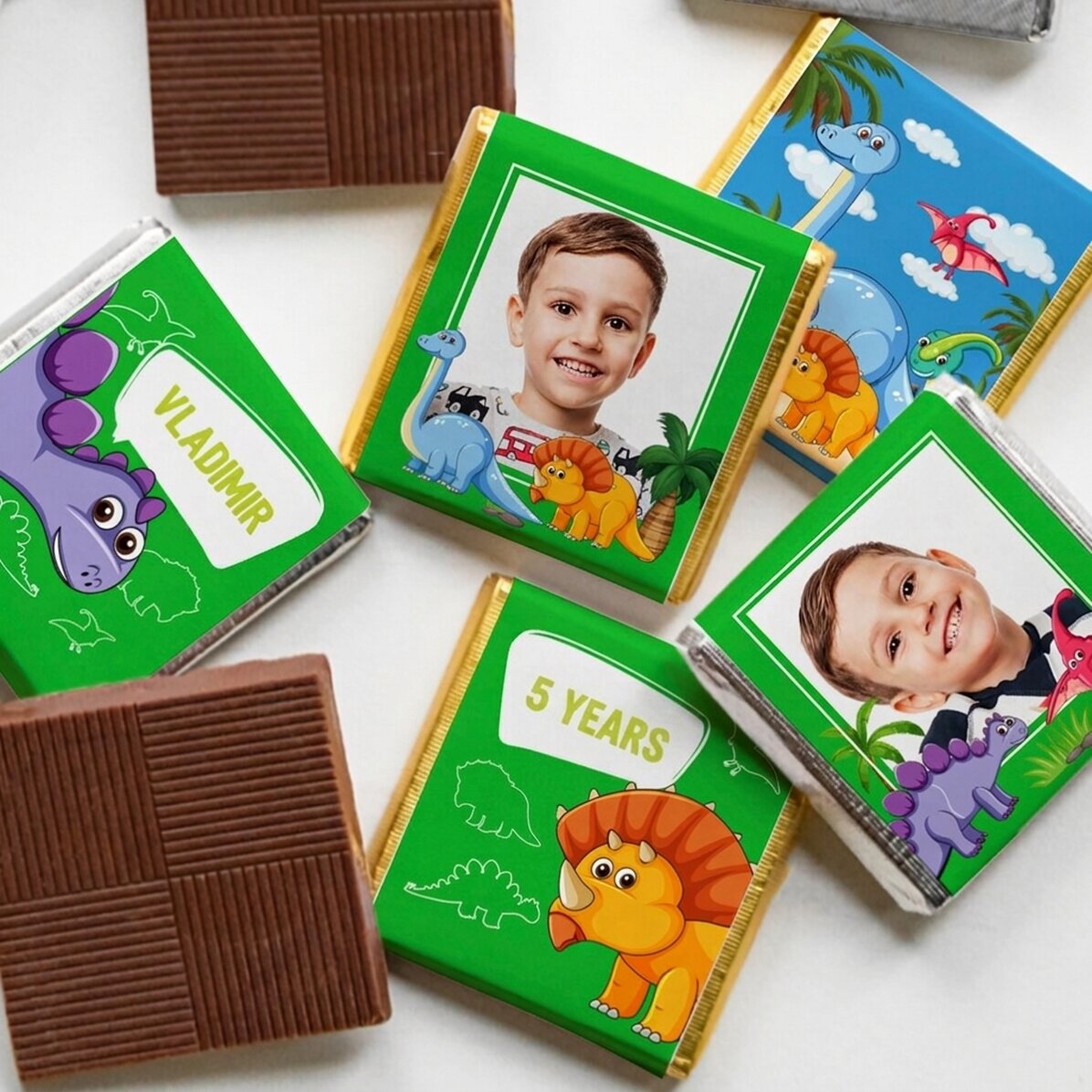 Lote de 5 minichocolates personalizados con fotos y texto - Dinosaurios