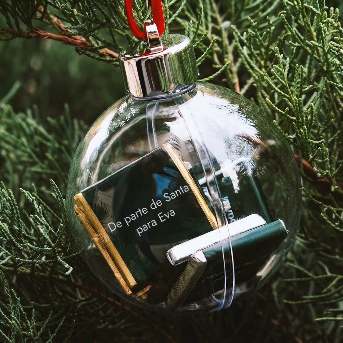Bola con 10 minichocolates personalizados con texto