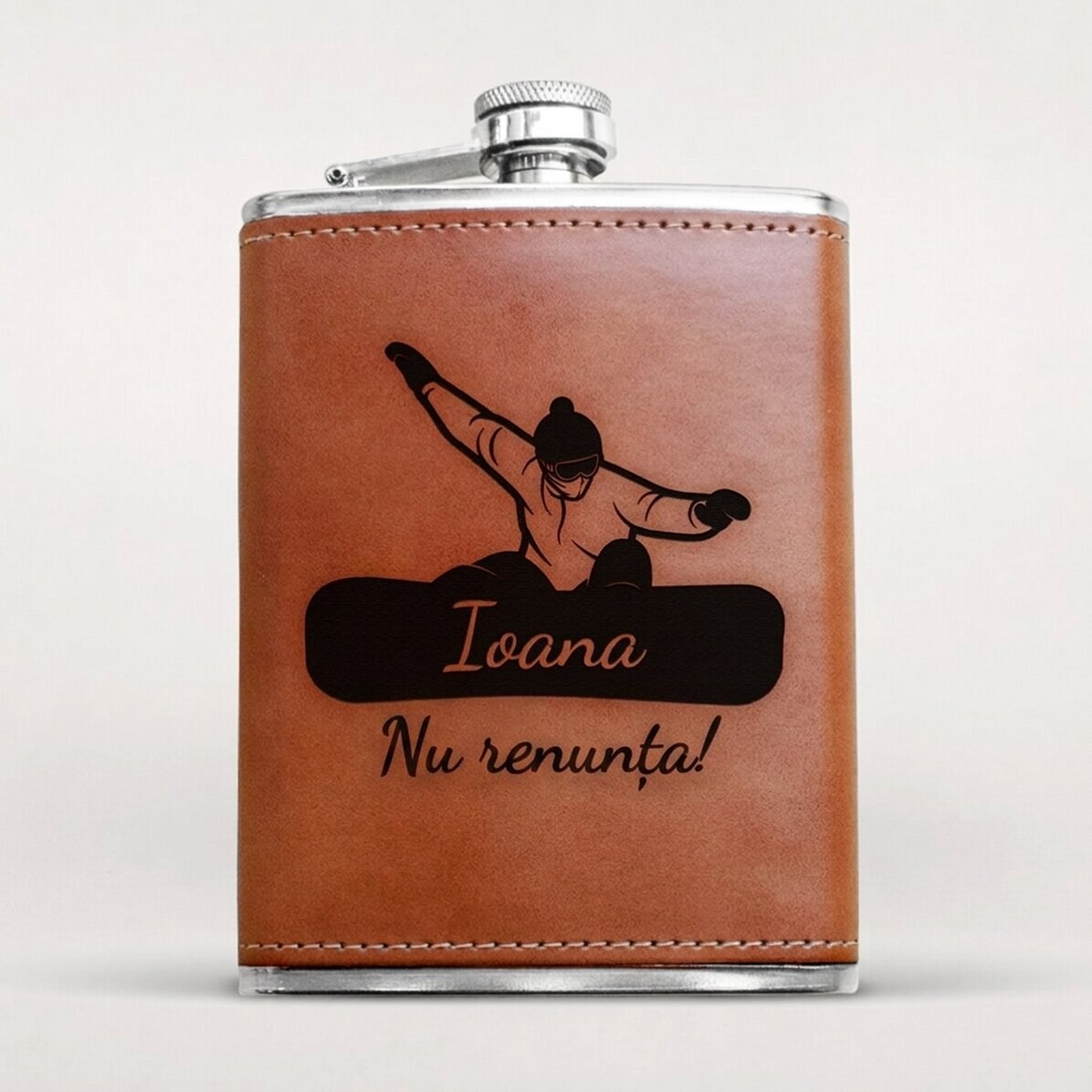 Botella de bolsillo forrada en piel, personalizada con nombre y mensaje - Snowboard