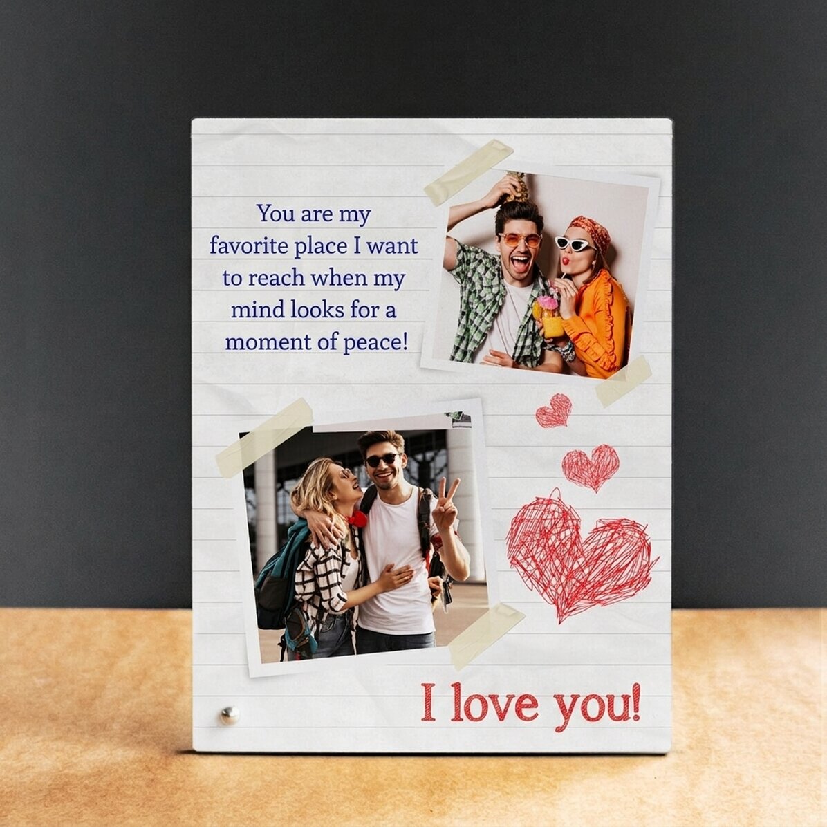 Marco de fotos de escritorio personalizado con 2 fotos y un texto: «¡Te quiero!»
