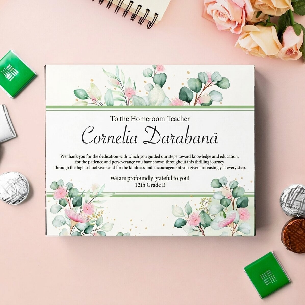 Caja de bombones personalizada con un mensaje de agradecimiento para la tutora