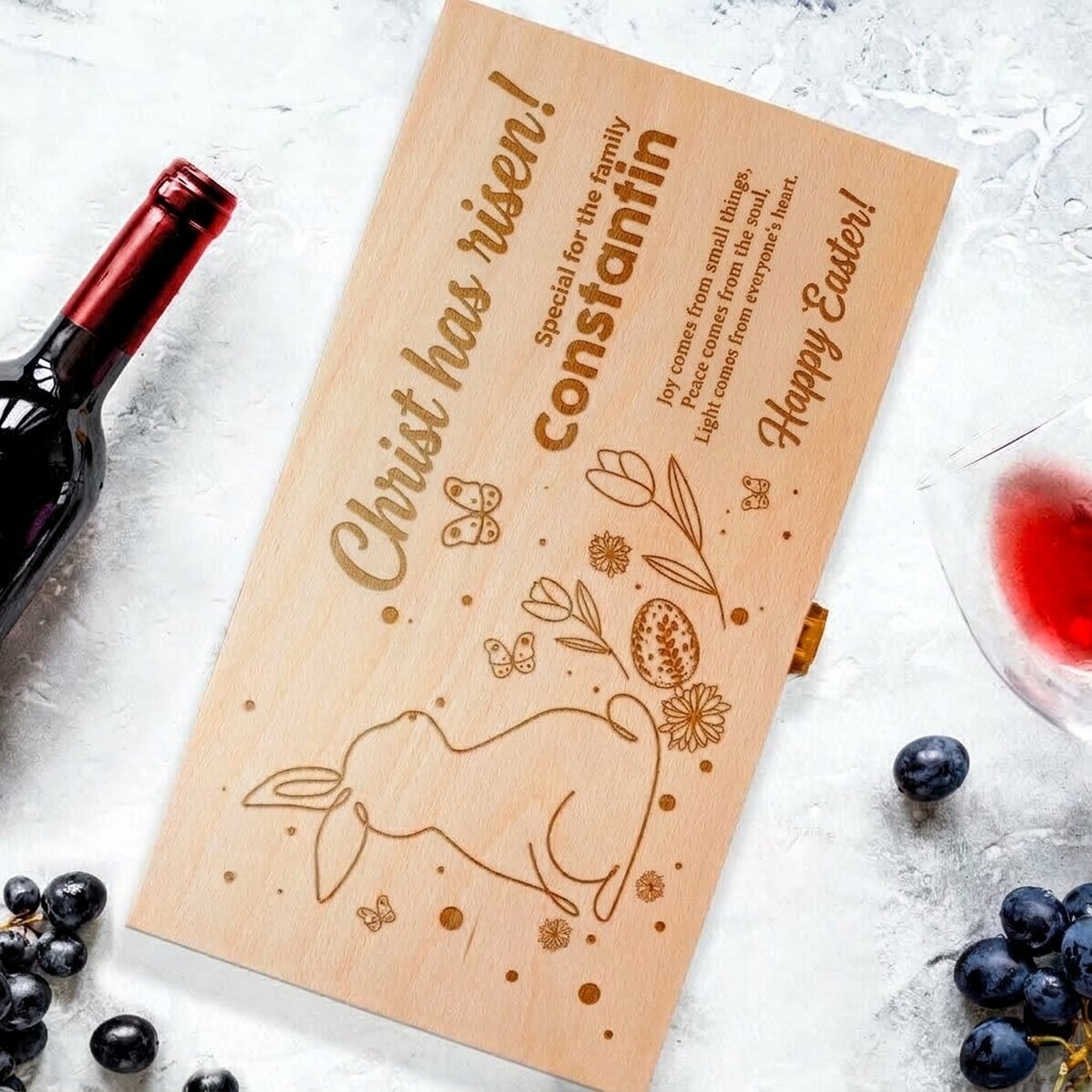 Caja de vino personalizada para dos botellas con el texto: «¡Cristo ha resucitado!»