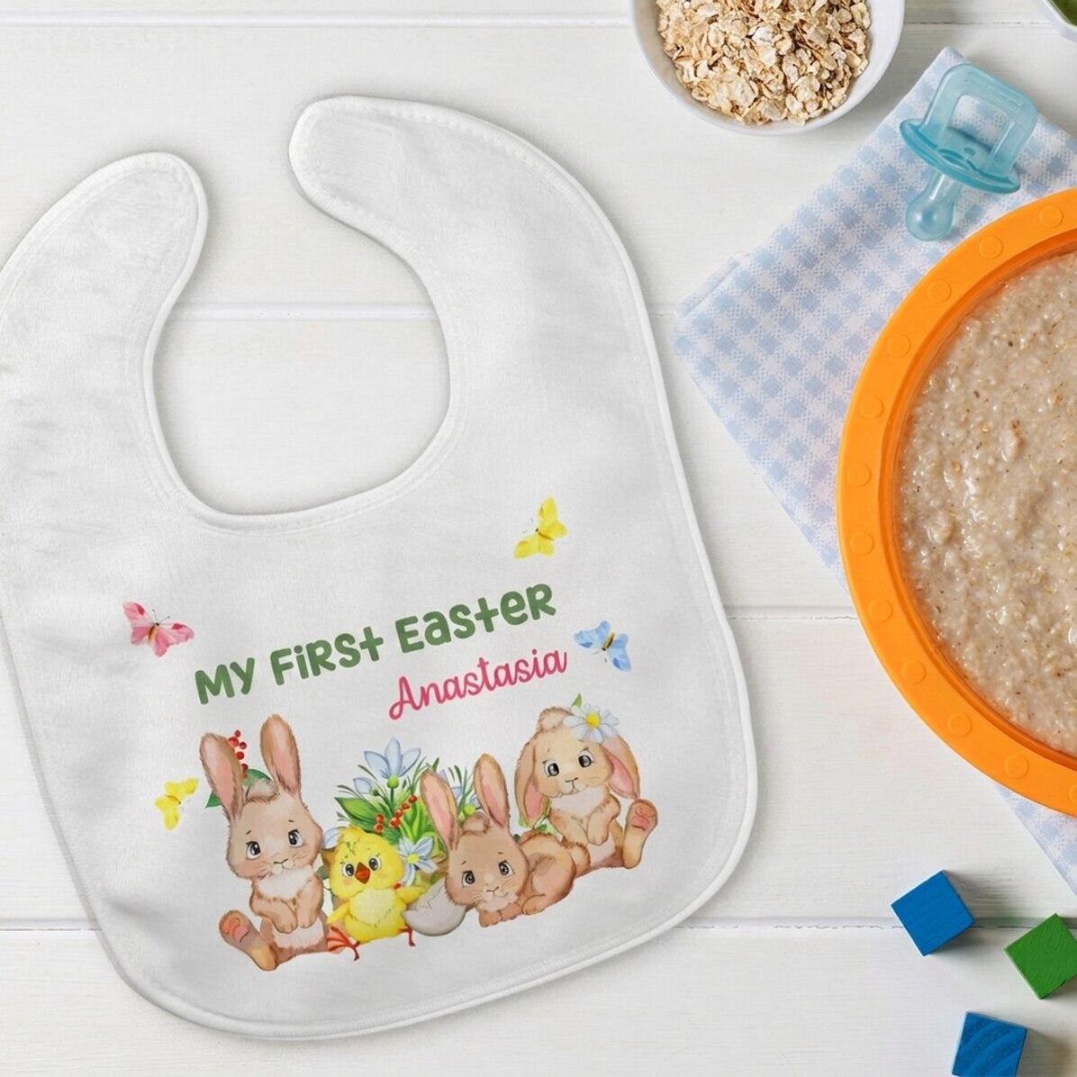 Babero personalizado con texto: «Primera Pascua»