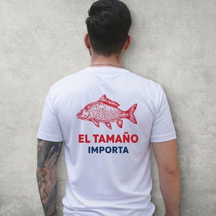 Camiseta deportiva personalizada en la espalda con texto: «El tamaño importa»