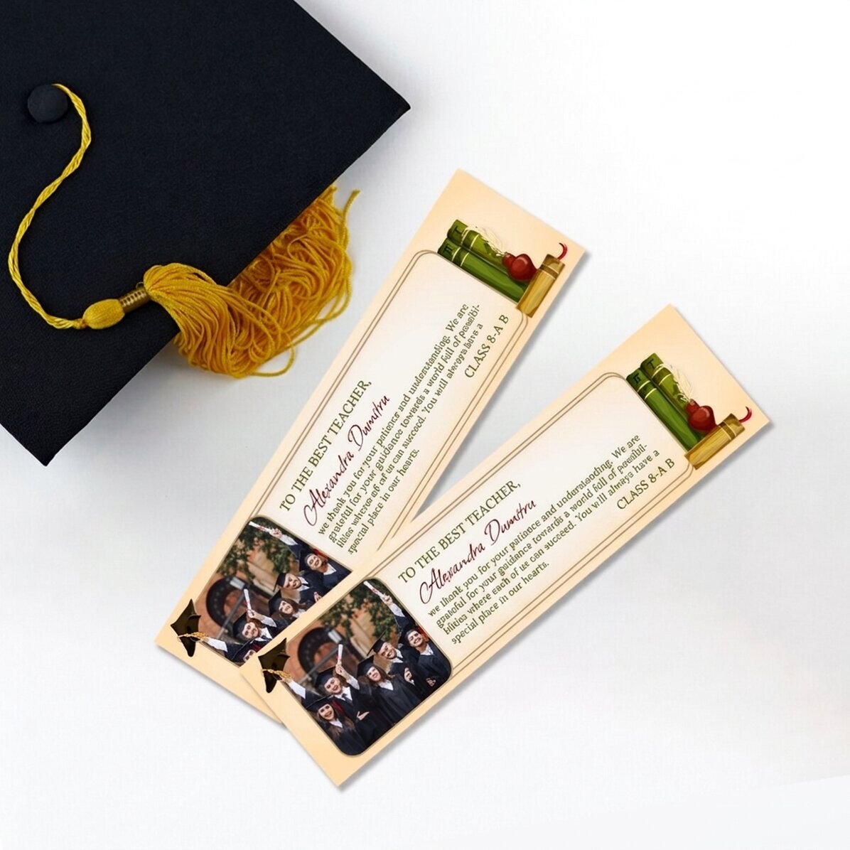 Marcapáginas personalizado con una foto y un mensaje de graduación para los profesores